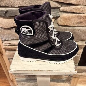 Sorrel‎ women’s Tivoli 11 waterproof boots women’s size 7